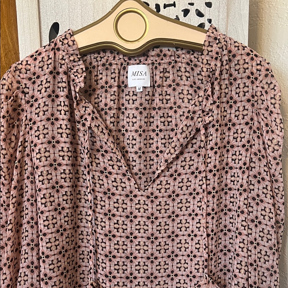 New Misa Los Angeles Pink Geometric Blouse size M. Never worn.